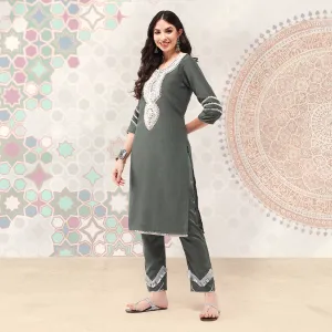 Festive Embroidered Long Neck-Patch Kurta With Laces