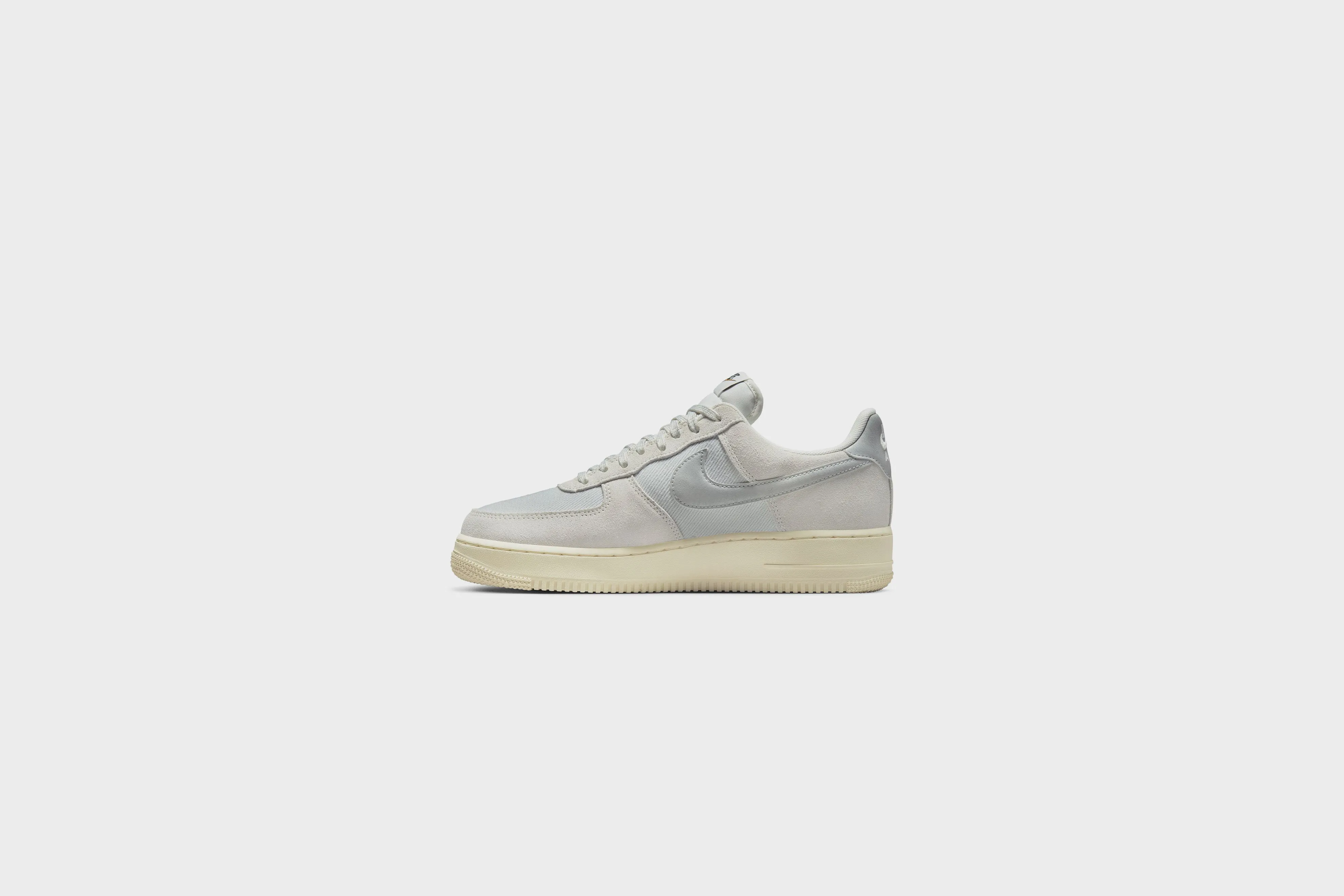 Nike Air Force 1 ‘07 LV8 (Sail/LT Smoke Grey-Photon Dust)